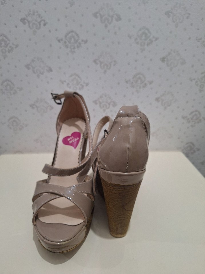 Bej Kadın Dolgu Topuklu Sandalet - Görsel 5