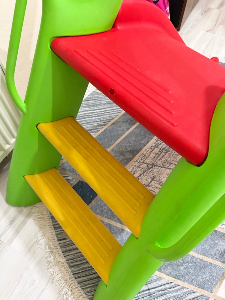 Renkli Çocuk Kaydırağı - Görsel 3