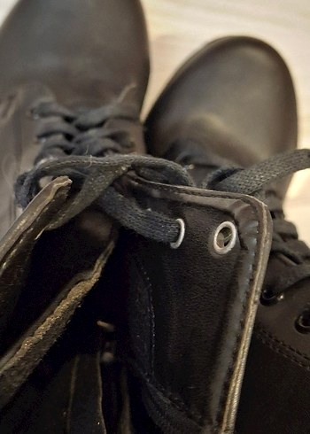 Siyah Deri Tokalı Gotik Topuklu Bot - Görsel 5