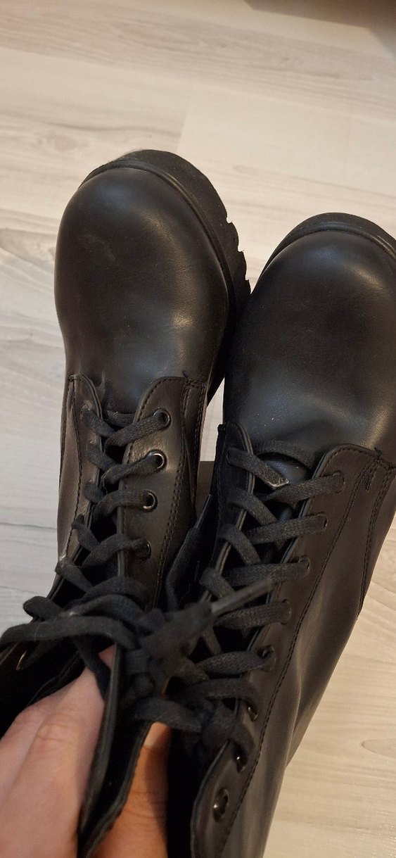 Siyah Deri Tokalı Gotik Topuklu Bot - Görsel 4