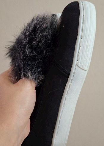 Gri Kürklü Kadın Dolgu Topuklu Terlik - Görsel 2