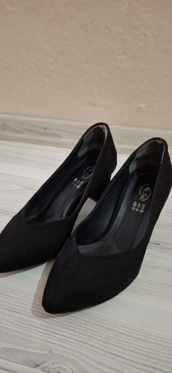 Siyah Süet Tokalı Kadın Topuklu Ayakkabı - Görsel 2