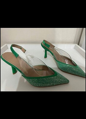 Yeşil ayakkabı 