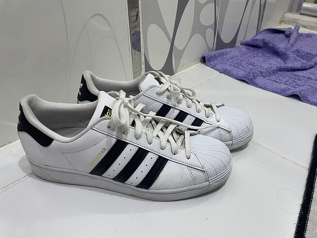 44 Beden beyaz Renk Adidas superstar ayakkabı