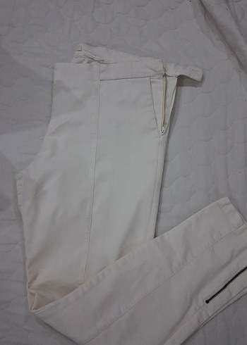 Kadın Beyaz Fermuarlı Kumaş Pantolon - Görsel 2