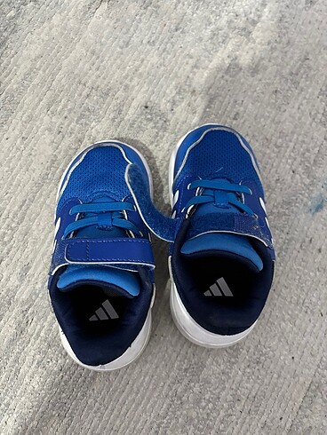22 Beden mavi Renk Adidas ayakkabı