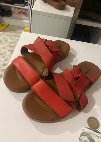 Kırmızı Kadın Dolgu Topuklu Sandalet - Görsel 3