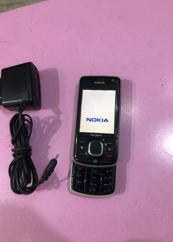 Siyah Nokia Kaydırmalı Telefon Nokia 6210 navigatör