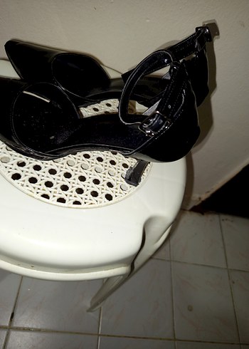 Siyah Yılan Desenli Tokalı Stiletto - Görsel 3