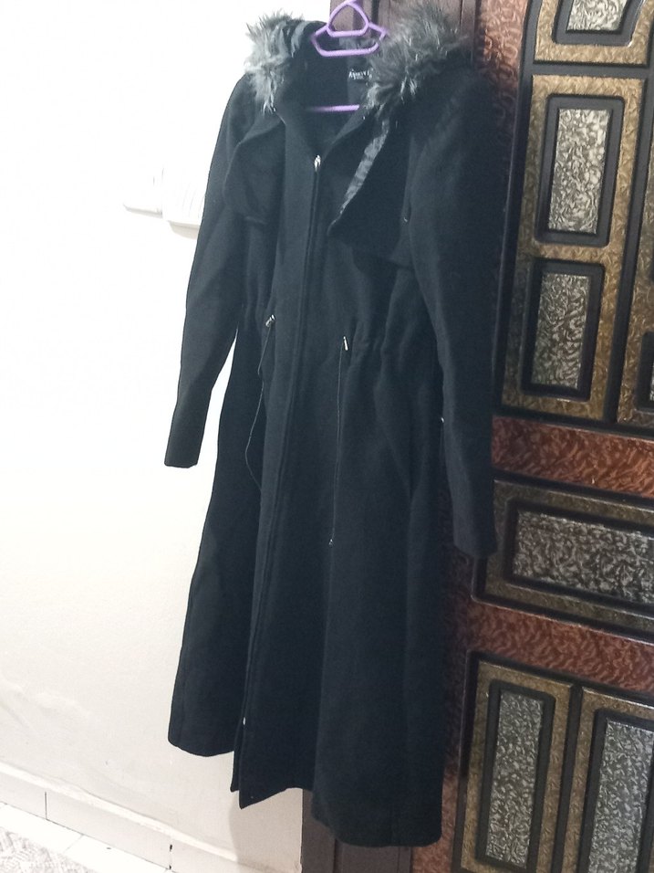 Kürk Detaylı Siyah Uzun Kadın Kaban sorunsuz - Görsel 3