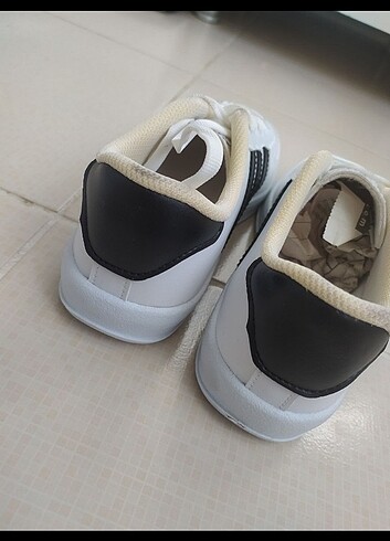 37 Beden beyaz Renk Adidas