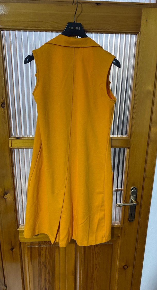 Sarı Düğmeli Midi Kadın Yelek - Görsel 2