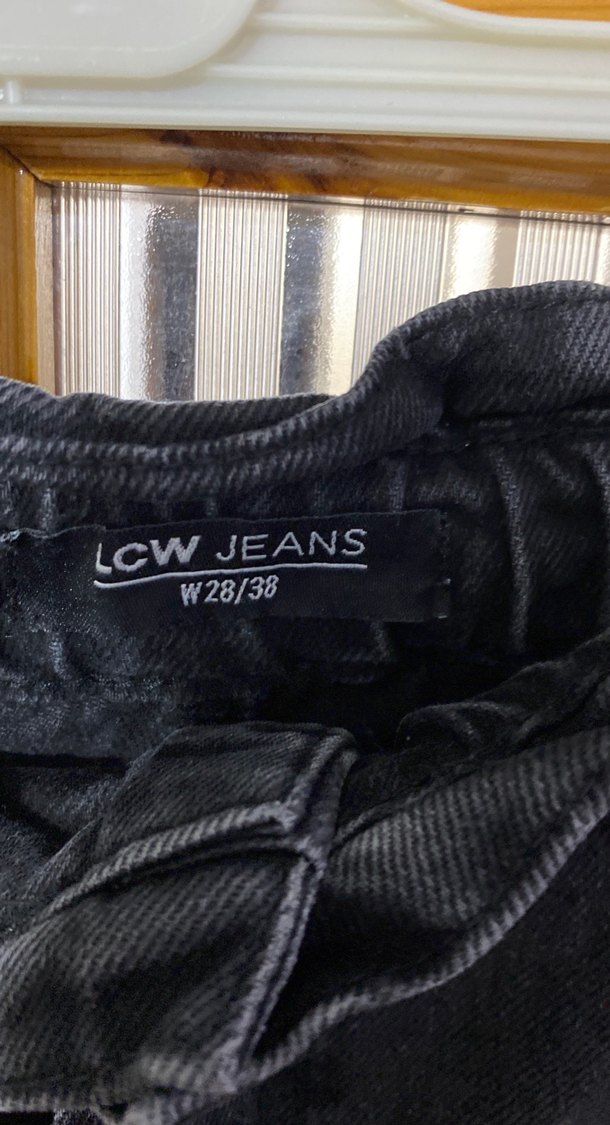 Kadın Siyah Bel Bantlı Rahat Kesim Kot Pantolon - Görsel 2