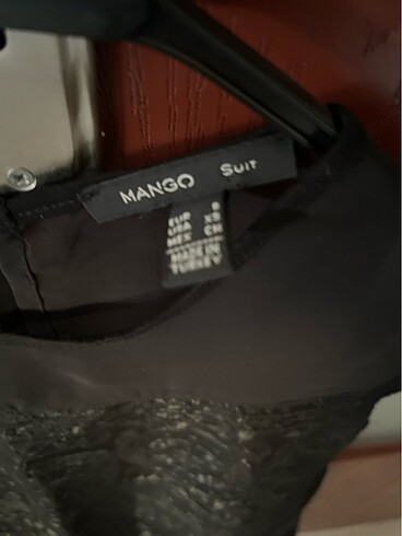 s Beden Mango bluz