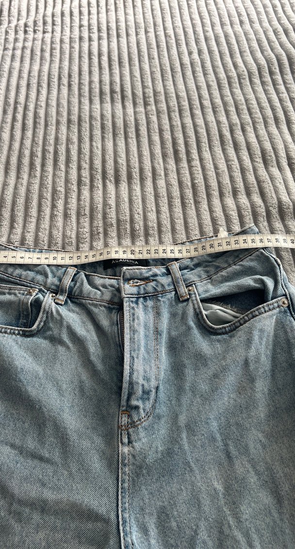 Açık Mavi Geniş Paça Jean — görsel 4/7