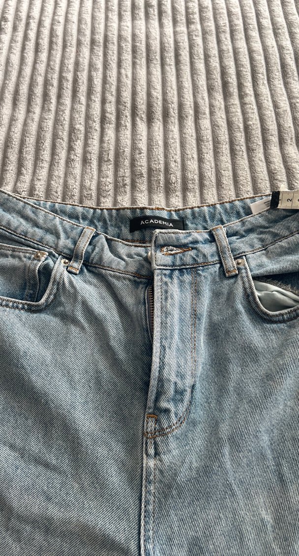 Açık Mavi Geniş Paça Jean — görsel 3/7