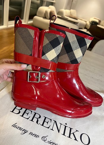 38 Beden Orijinal Burberry Yağmur Botu