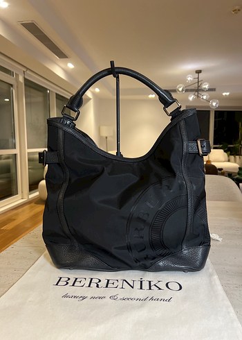Orijinal Burberry Kol Çantası Siyah