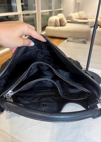  Beden siyah Renk Orijinal Burberry Kol Çantası Siyah
