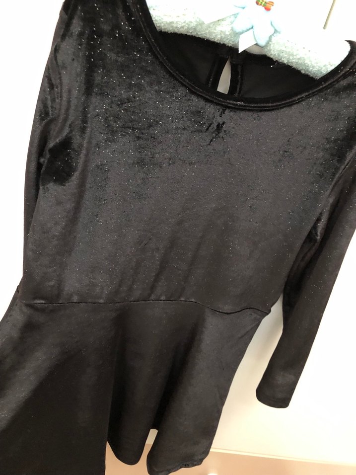 Uzun Kollu Siyah Elbise - Görsel 4