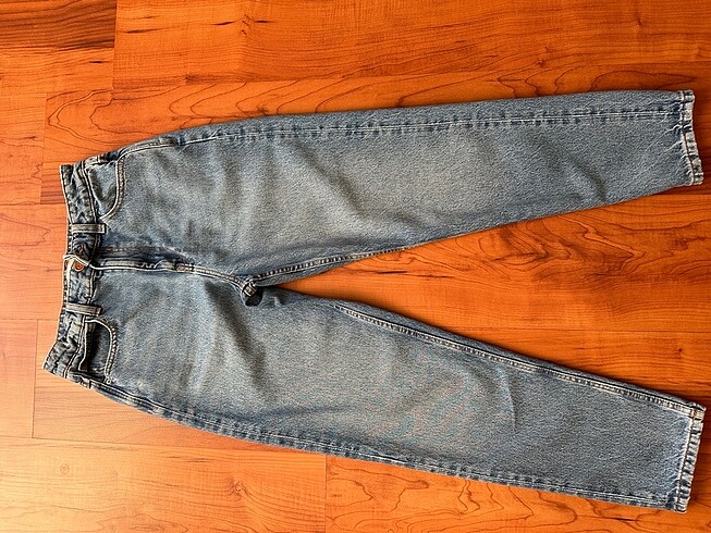 Zara mom fit jean