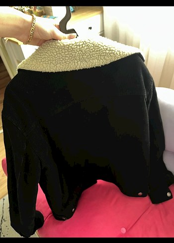 Bershka siyah kadife mont - Görsel 4