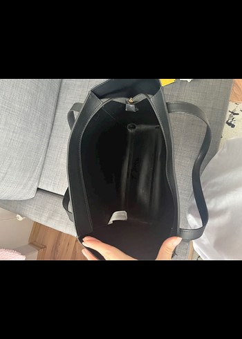 Sade Siyah Deri Kadın Omuz Çantası - Görsel 4