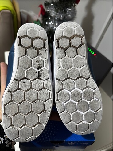 33 Beden mavi Renk 33,5 disney adidas mavi lastikli unisex 2 ay giyildi