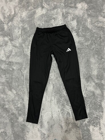 Adidas Aeroready Paçası Fermuarlı Eşofman Altı