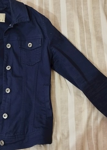 Düğmeli Kısa Kollu Mavi Denim Ceket - Görsel 2