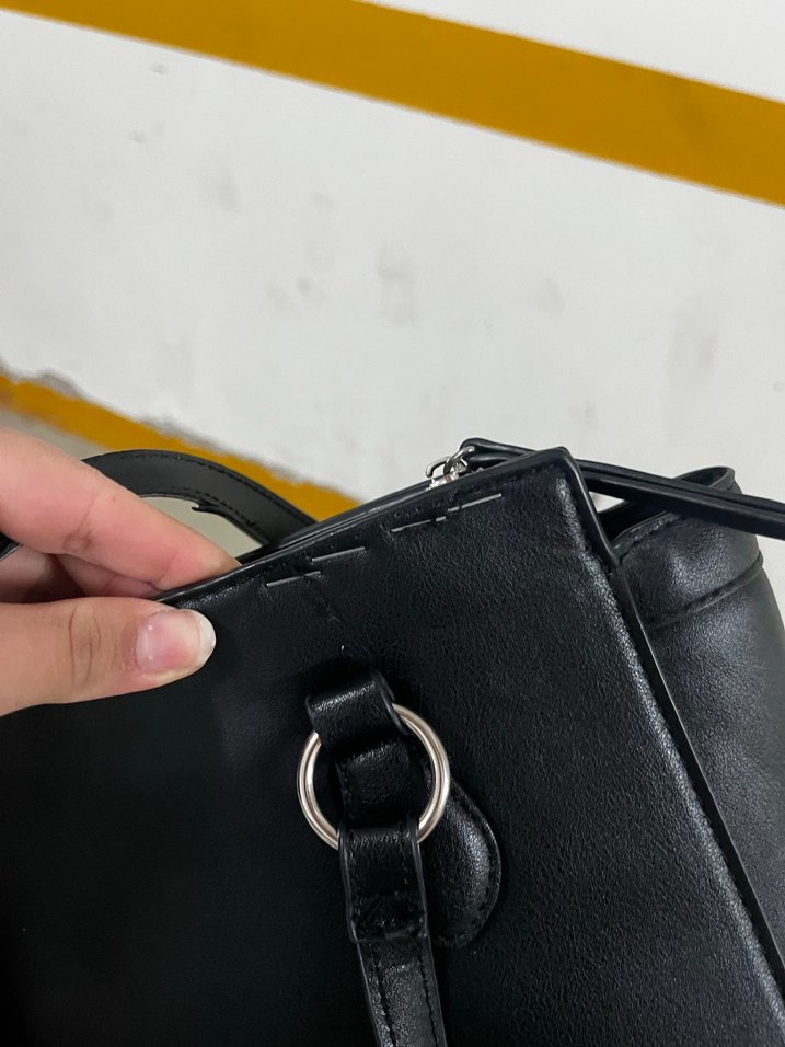 Siyah Deri Tokalı Kadın Çanta - Görsel 3