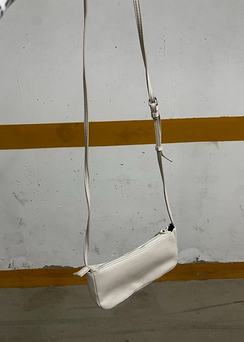 Beyaz Deri Fermuarlı Kadın Çantası - Görsel 2