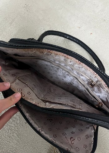 Siyah Parlak Deri Tokalı Kadın Çanta - Görsel 12