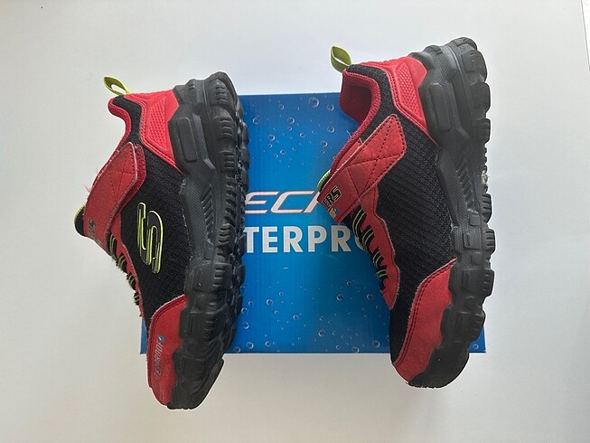 35 Beden Skechers waterproof spor ayakkabı