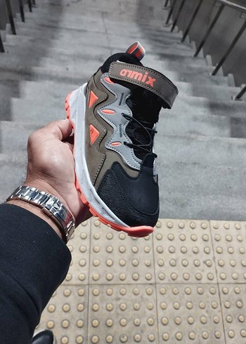 Çocuk Botu - Görsel 3