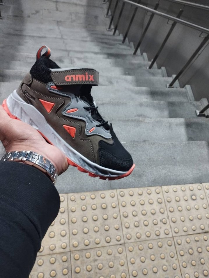 Çocuk Botu - Görsel 2