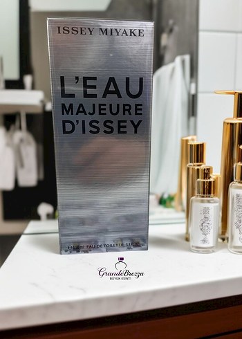 Issey Miyake - Görsel 4