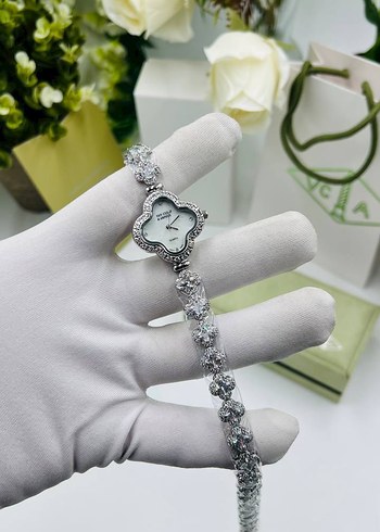 Van Cleef&Arpels Saat - Görsel 4