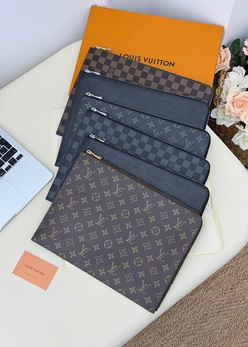 Louis Vuitton Clutch