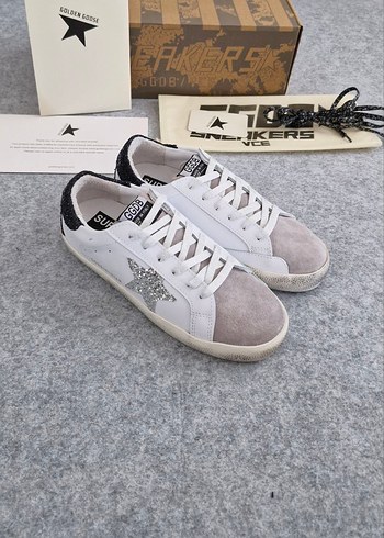 Golden Goose Deluxe Beyaz Nakışlı Kadın Spor Ayakkabı