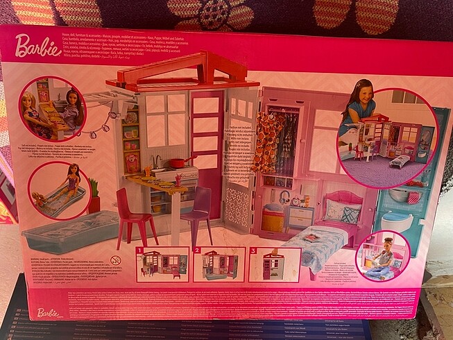 Barbie portatif evi