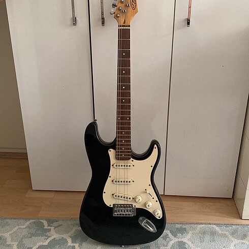 Sisters marka elektro gitar