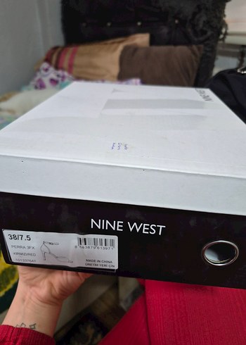 Kırmızı Tokalı Stiletto Topuklu Kadın Ayakkabı - Görsel 3