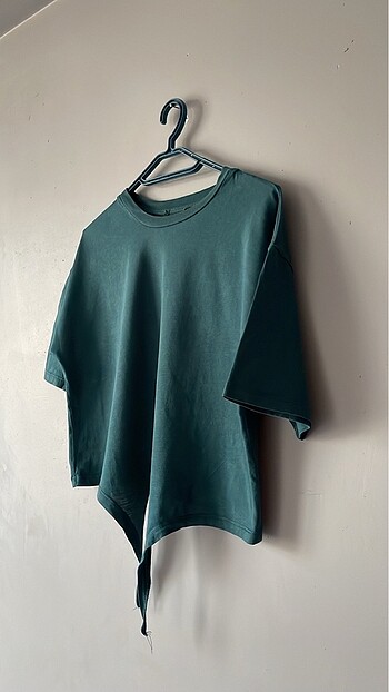 Koyu yeşil bağlamalı t-Shirt
