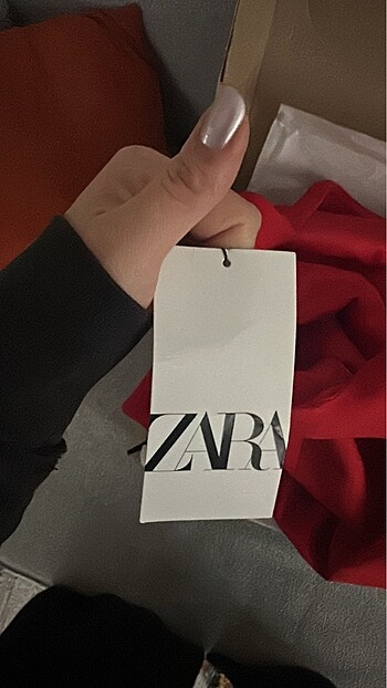 m Beden Zara Kırmızı Volanlı Mini Elbise