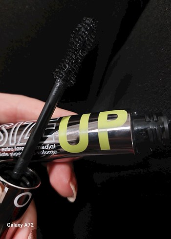 Siyah Renk Boyutlandırıcı Maskara - Görsel 4