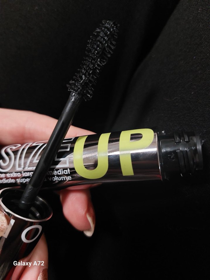 Siyah Renk Boyutlandırıcı Maskara - Görsel 4