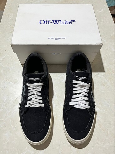 43 Beden off white