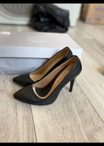 Siyah Modern Klasik Stiletto Topuklu Kadın Ayakkabı