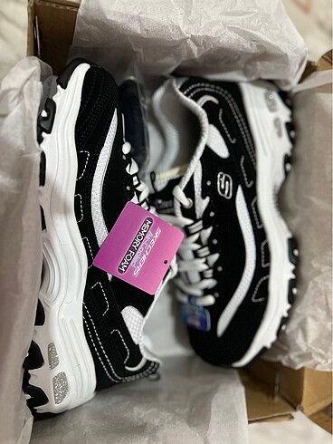 Skechers spor ayakkabı